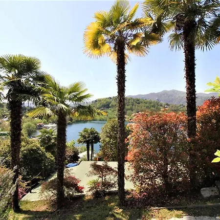 Terrazza Sul Lago Nella Casa Sul Golfo * Miasino
