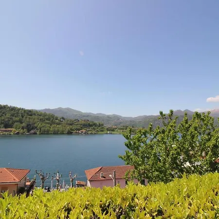 Terrazza Sul Lago Nella Casa Sul Golfo