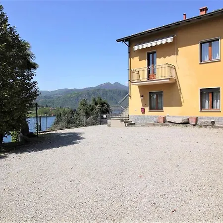Terrazza Sul Lago Nella Casa Sul Golfo Apartmán Miasino