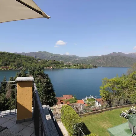 Terrazza Sul Lago Nella Casa Sul Golfo Apartmán Miasino
