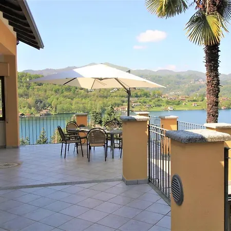 Terrazza Sul Lago Nella Casa Sul Golfo Apartmán Miasino
