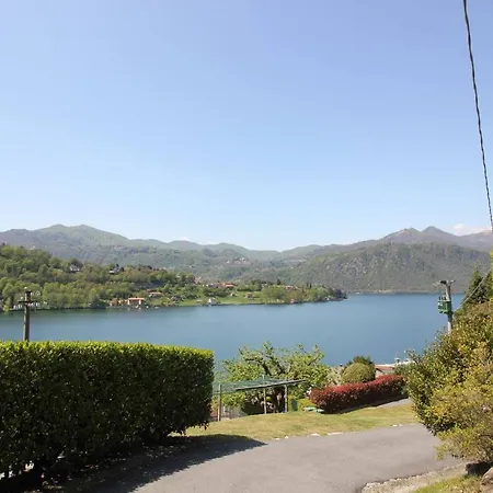 Terrazza Sul Lago Nella Casa Sul Golfo * Miasino
