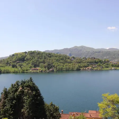 Terrazza Sul Lago Nella Casa Sul Golfo *
